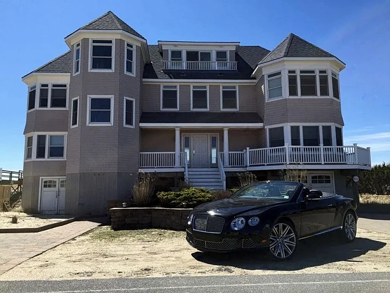 Spectacular 8 BR Oceanfront Hamptons Beach House