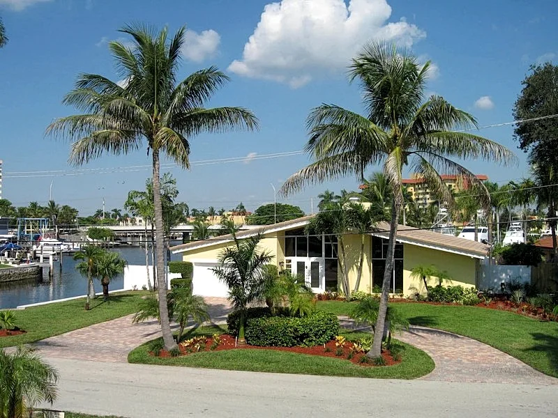 Waterfront with Yacht, Newly Remodeled & Furnished - Pompano Beach