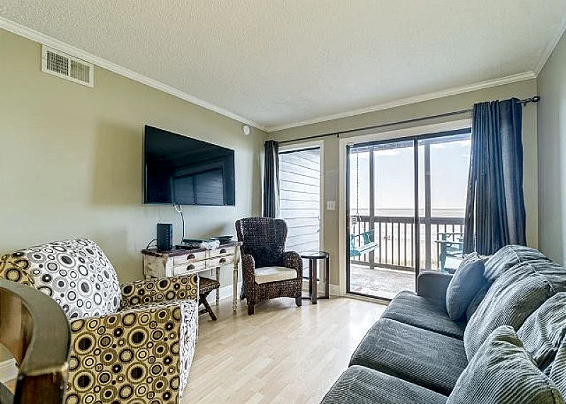 Beautiful Oceanfront Condo + FREE DAILY ACTIVITIES!