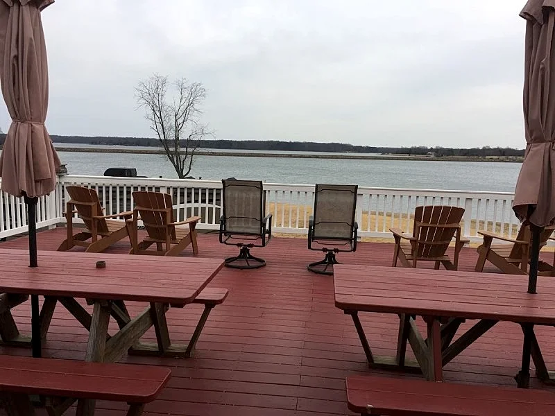 500 FT of secluded waterfront with private beach, boat ramp/dock and gameroom