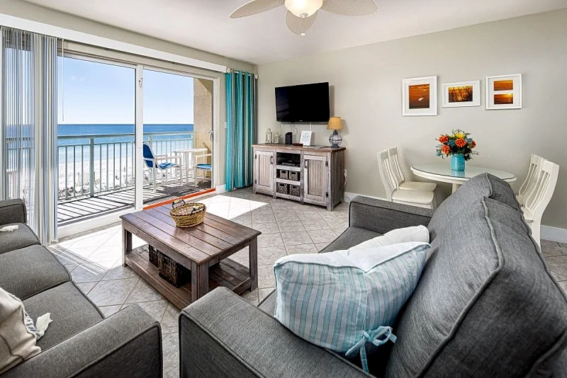 P.I 306: Coastal Chic On The Beach! Gorgeous Sunsets | Beach Setup | Updated