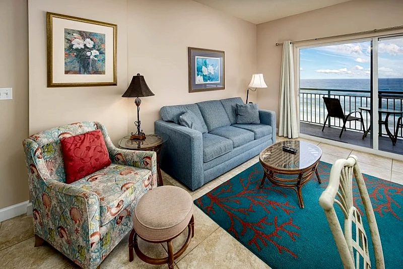 Pelican Isle 608: Charming - on the beach! Balcony, pool, Free Beach Service
