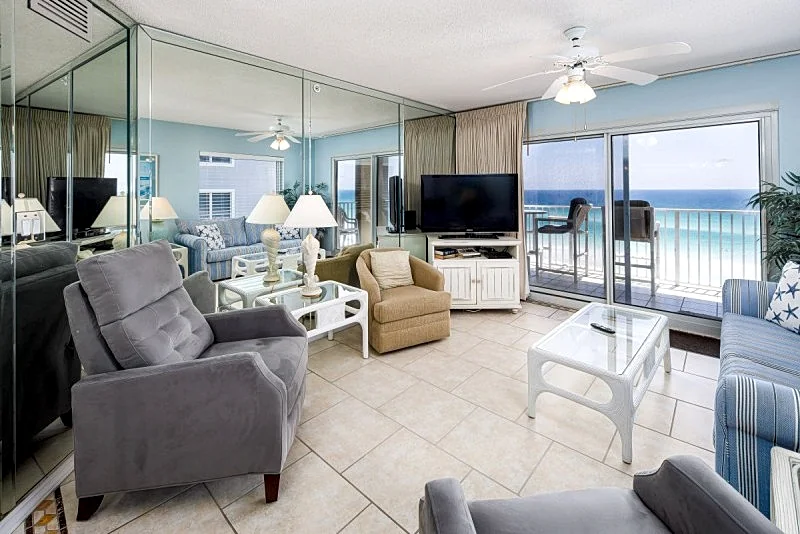 Summerlin 505 - Exquisite Waterfront, Corner Unit, Free Golf, Free Bch Chairs