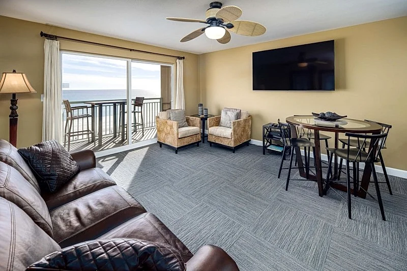 Pelican Isle 407: Take a breather in this lovely oceanfront unit!!!