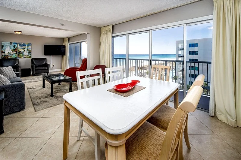 Islander 606:Islander 606:Amazing BEACH Side Condo~FREE Beach Service, Golf