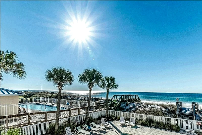 Veranda 201 Gulf Front Sleeps 4 with Bunks Amazing Condo with Amazing Views