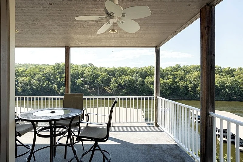 Lazy R-06 3 bedroom 3.5 bath waterfront condo with room to spread out!
