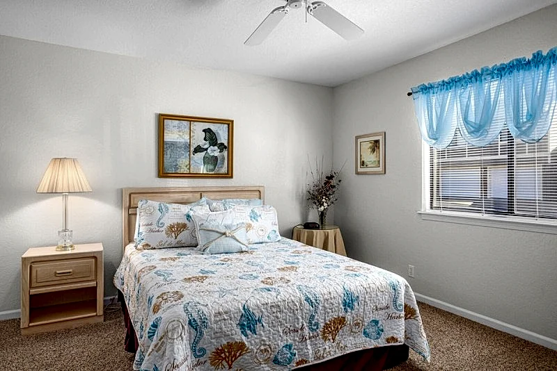 Lazy V-08 Updated 3 Bedroom 2.5 Bath Waterfront Condo!