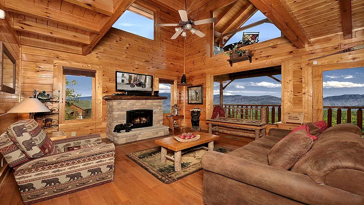 Romantic Escape with panoramic Mountain Views, great location 2.5 steps to enter