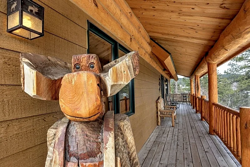 Wannabee Moose Lodge