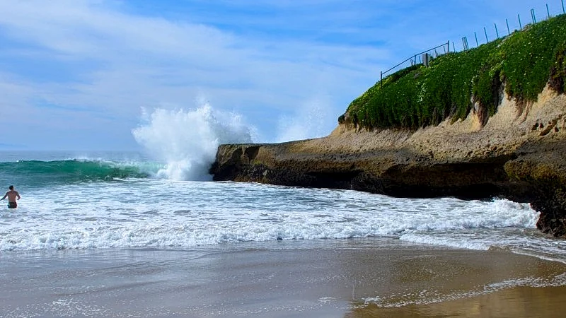 Steps to Sunny Cove Beach! Boardwalk, WiFi, Starbucks, Restaurants, Family Fun!
