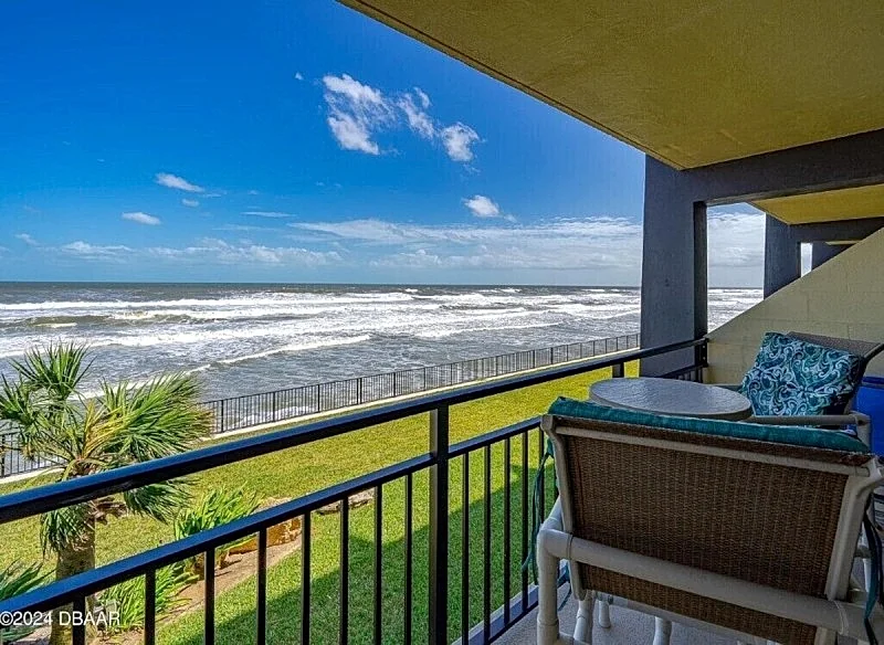 Beautiful View of the Atlantic Ocean from your balcony - Daytona Beach Shores