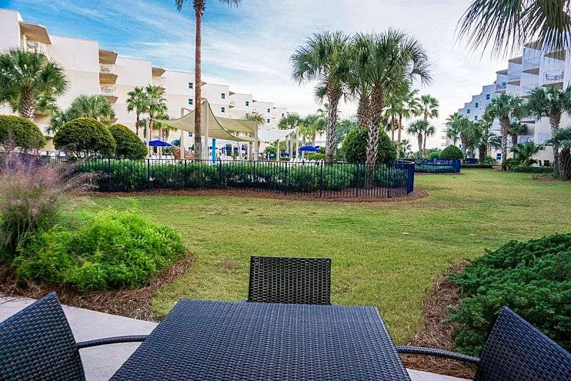 Ground Floor only Steps Away from Pools, Beach service included