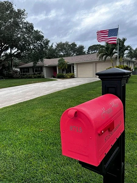 Very Nice 3 Br And 3 Bath Florida Home 1 1/2 Mile From Jupiter Island Beach