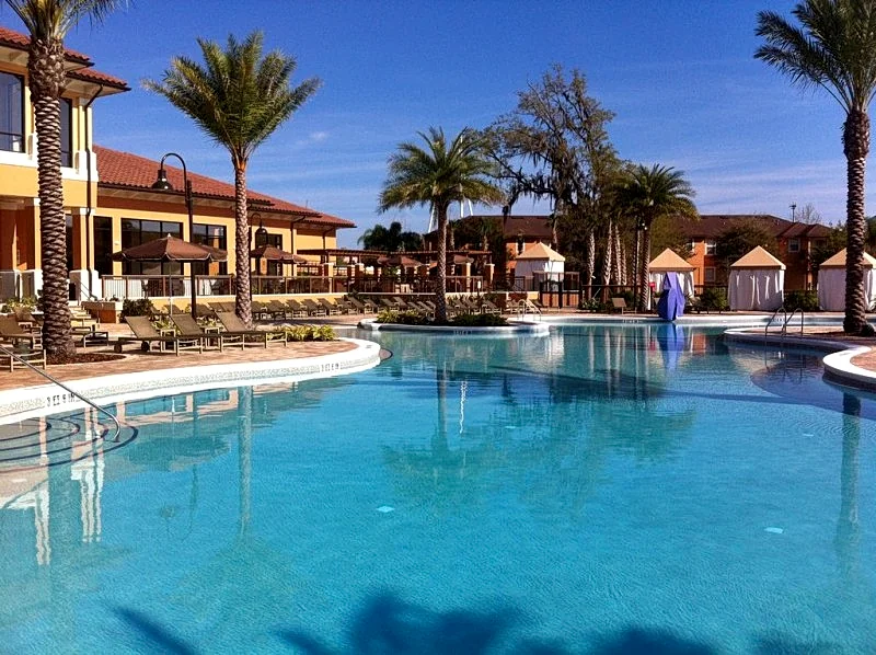 3 Miles to Disney, New POOL/Water Slides, Free WiFi/Parking, no Resort Fee