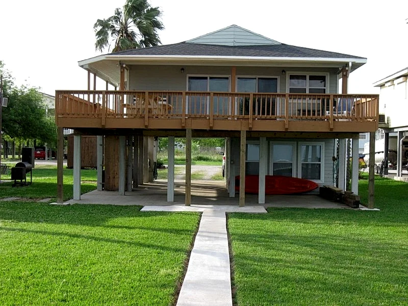 Non Smoking/ Water Front Bayhouse With Private Fishing Pier And Boat Dock