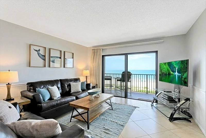 Stunning Direct Oceanfront Condo!???? Superb Views!!