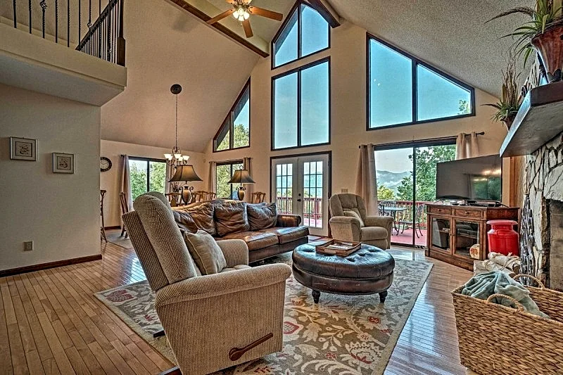 Hot Tub + Game Room: Mountain Retreat in Otto!