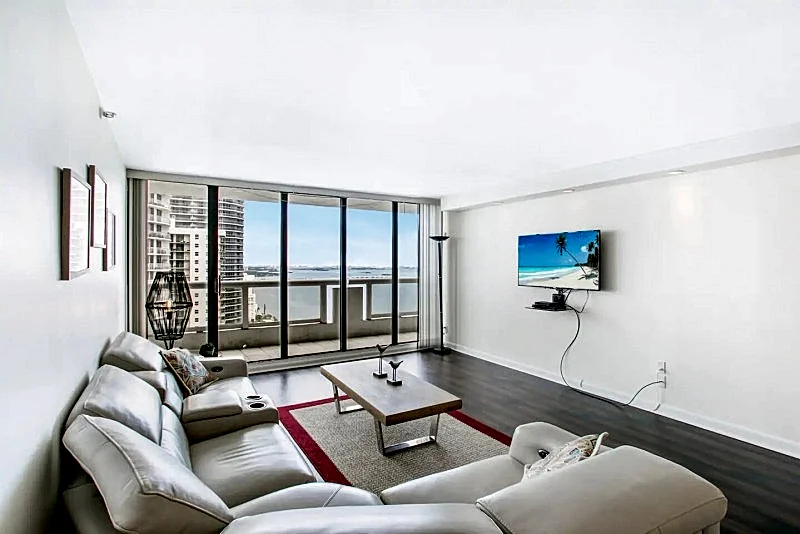 Spacious Bayview 4bedroom 10min to south beach.
