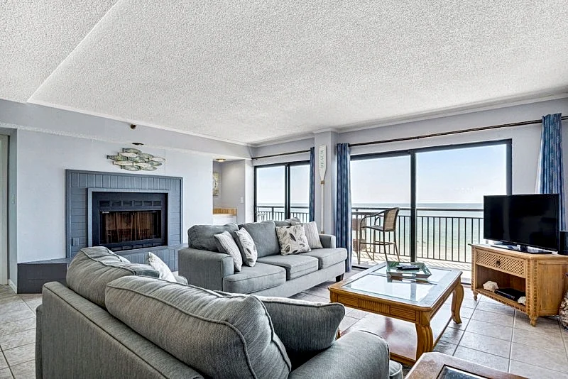 MILLION DOLLAR VIEWS! Newly renovated bathrooms and bedrooms.