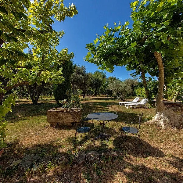 Mas La Vitalis, L'Isle Sur La Sorgue. Holiday Rentals & B&B