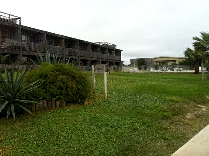 4 Min. Walk to Beach on Boardwalk! WiFi, 1st Floor & Parking Space