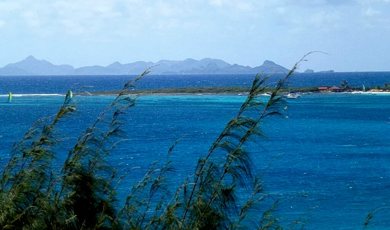 Premier Ocean Front Luxury Studio SUMMER SPECIAL SAVE 10% UPON BOOKING in Orient Bay, Sint Maarten — photo 4