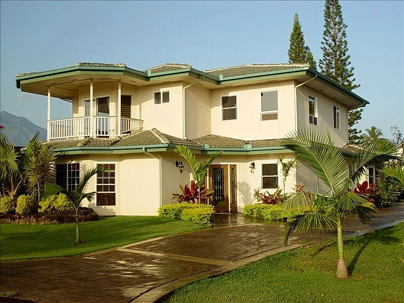 Spacious 4 BR/3.5 BA Tropical Home. Mtn View!
