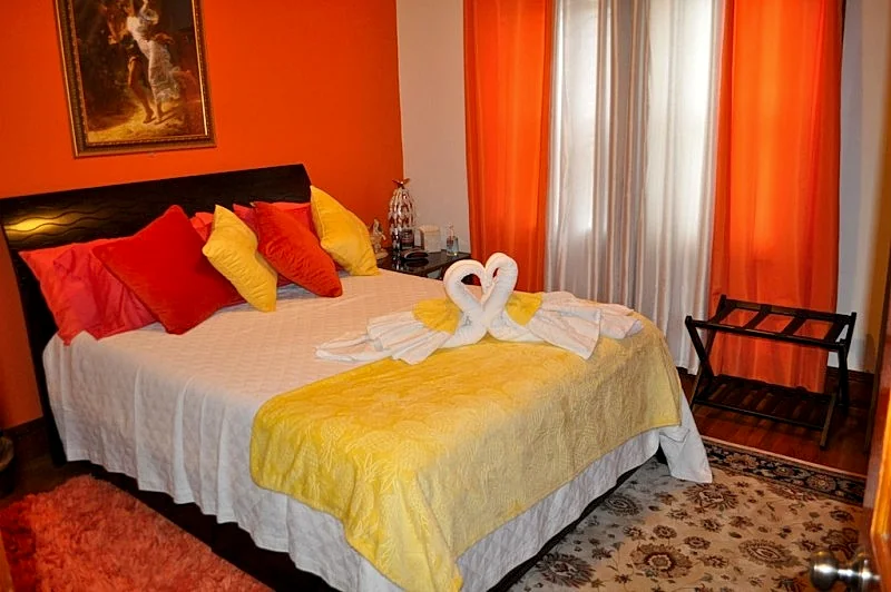 Fantastic 2 Bedroom Apartment Near Downtown