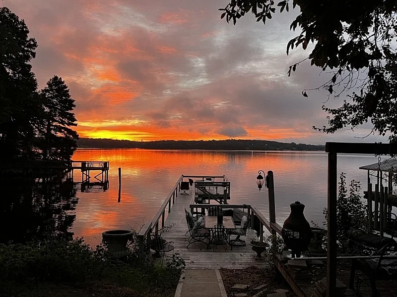 WATERFRONT: LAKE NORMAN Couples Hideaway