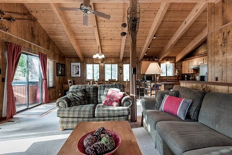 Lake Tahoe Vacation Rentals | 4BR Near Northstar with Hot Tub in Tahoe Vista, California, United States — photo 2