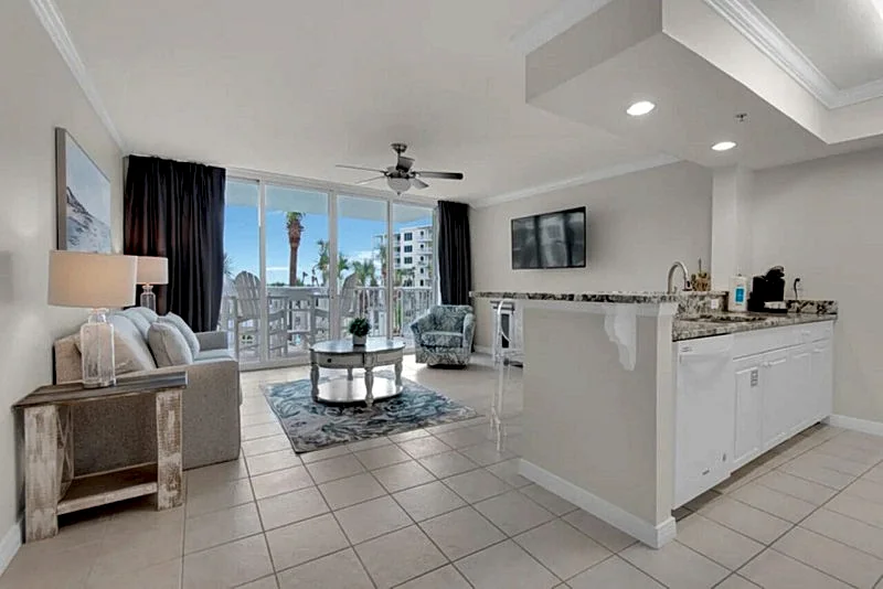 Destin West Pelican 306 in Okaloosa Island, Florida, United States — photo 3