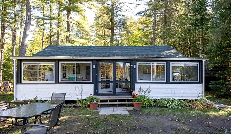 Muskoka River Cottage #146, 4-BR, 1-BA, Bracebridge