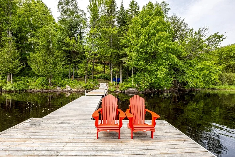 Impressive and Spacious Lakefront Cottage #629, Colbourne Lake in Algonquin Highlands, Ontario, Canada — photo 2