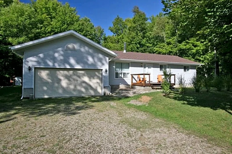 Private Cozy Sauble Beach Cottage #1439 on Lake Huron