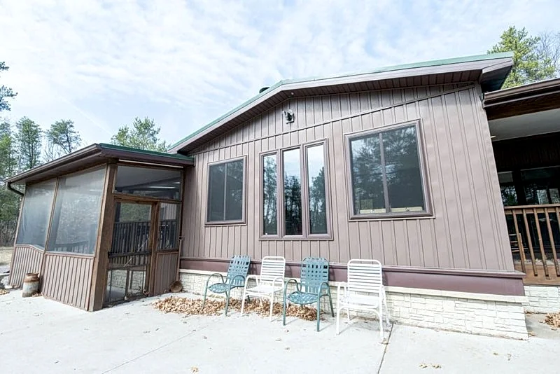 SECLUDED RUSTIC RETREAT - PET FRIENDLY