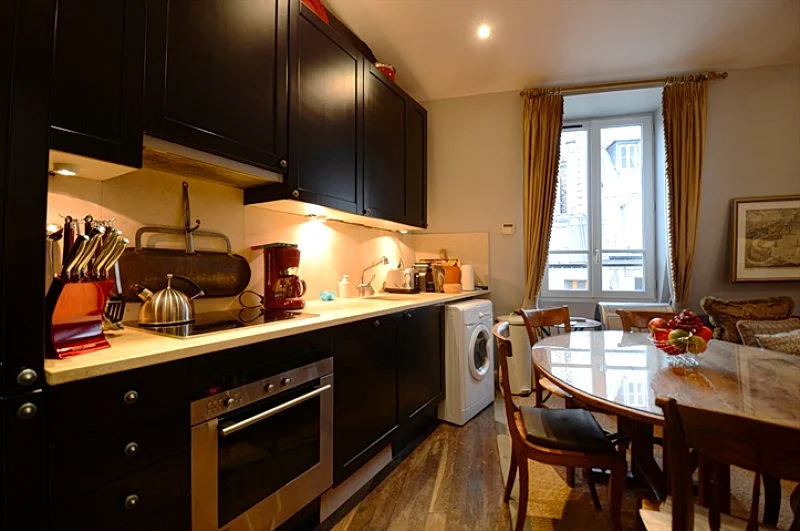 2 Bedroom Notre Dame HARPE in Paris, France — photo 5