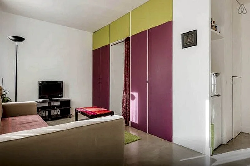 1 Bedroom apartment GRANGE AUX BELLES 5th Floor in Hôpital Saint-Louis, Paris, France — photo 4