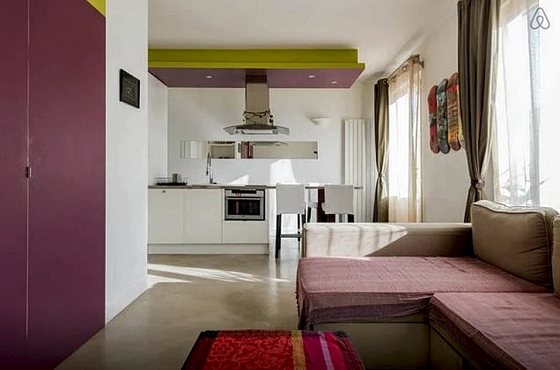 1 Bedroom apartment GRANGE AUX BELLES 5th Floor in Hôpital Saint-Louis, Paris, France — photo 3