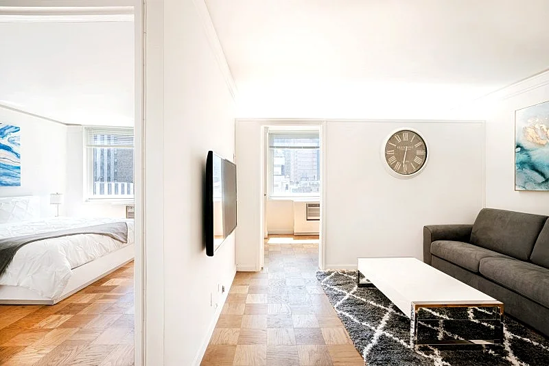 COLUMBUS CIRCLE: 2 BEDROOMS APARTMENT in New York City, New York, United States — photo 2