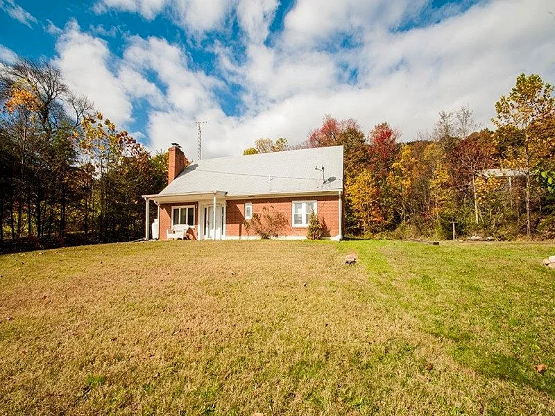 Hilltop Hideaway