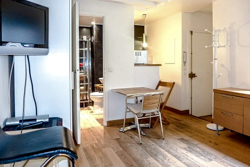 Studio Les Halles GRANDE TRUANDERIE in Rue De La Grande Truanderie, Paris, France — photo 5