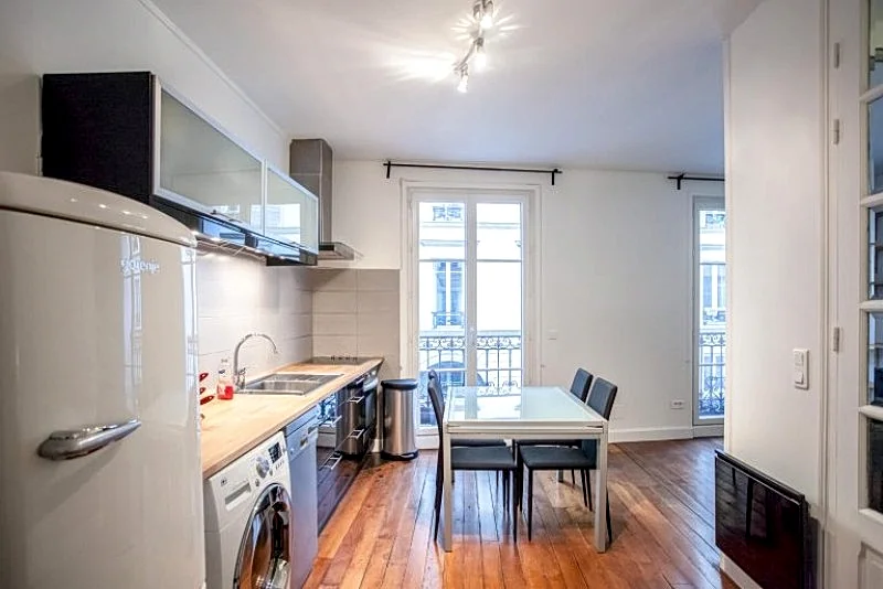 1 Bedroom Le Marais NOTRE DAME DE NAZARETH in Rue Notre Dame De Nazareth, Paris, France — photo 4