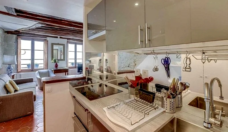 Fontaines du Temple 2BR with 2 bathrooms in 6 Rue Des Fontaines Du Temple, Paris, France — photo 5