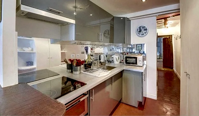 Fontaines du Temple 2BR with 2 bathrooms in 6 Rue Des Fontaines Du Temple, Paris, France — photo 4