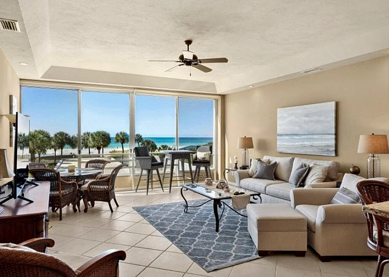 Gorgeous Beachfront Condo directly on #1 Beach in USA in Siesta Key, Florida, United States — photo 4