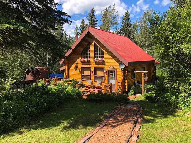Ginger Bread Cabin in Jasper, Alberta, Canada — photo 1