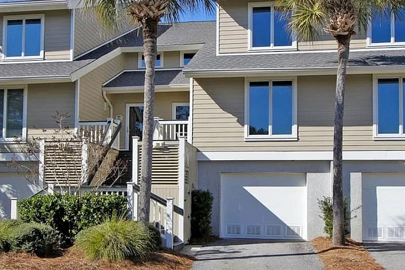 Brand new golf cart available! $250 Beach Gear credit and short stays available!