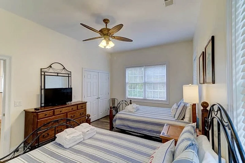 Southern Charm in Folly Beach, South Carolina, United States — photo 3