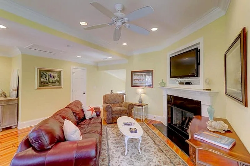 The Tree House- Ocean Views, Pet-Friendly with Fenced In Yard in Folly Beach, South Carolina, United States — photo 2